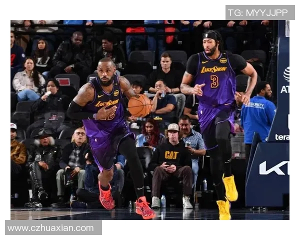 1999年快船与湖人对决回顾：篮球场上的激情与荣耀之战